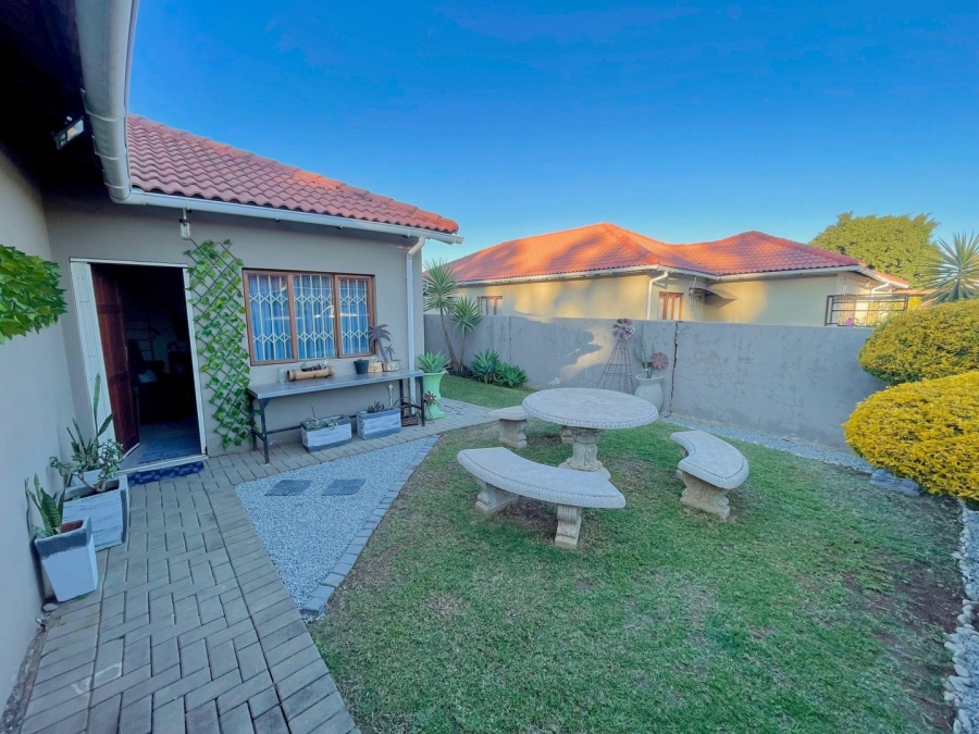 4 Bedroom Property for Sale in Waterval East North West